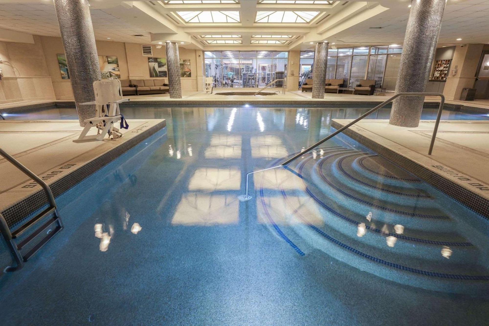 Radisson Plaza Hotel And Suites Kalamazoo Ngoại thất bức ảnh
