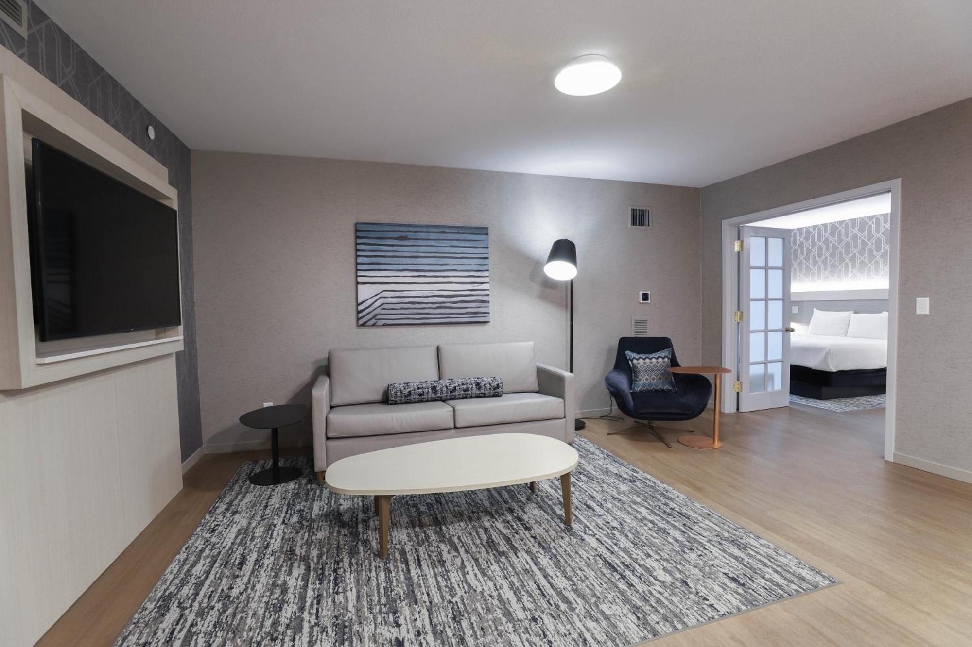 Radisson Plaza Hotel And Suites Kalamazoo Ngoại thất bức ảnh