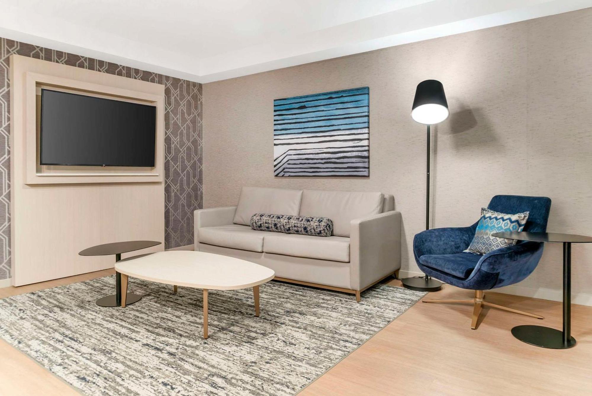 Radisson Plaza Hotel And Suites Kalamazoo Ngoại thất bức ảnh