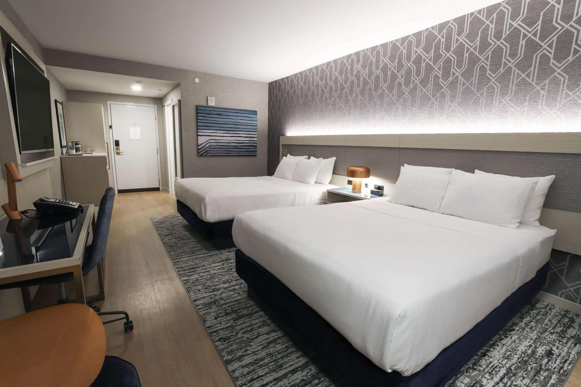 Radisson Plaza Hotel And Suites Kalamazoo Ngoại thất bức ảnh