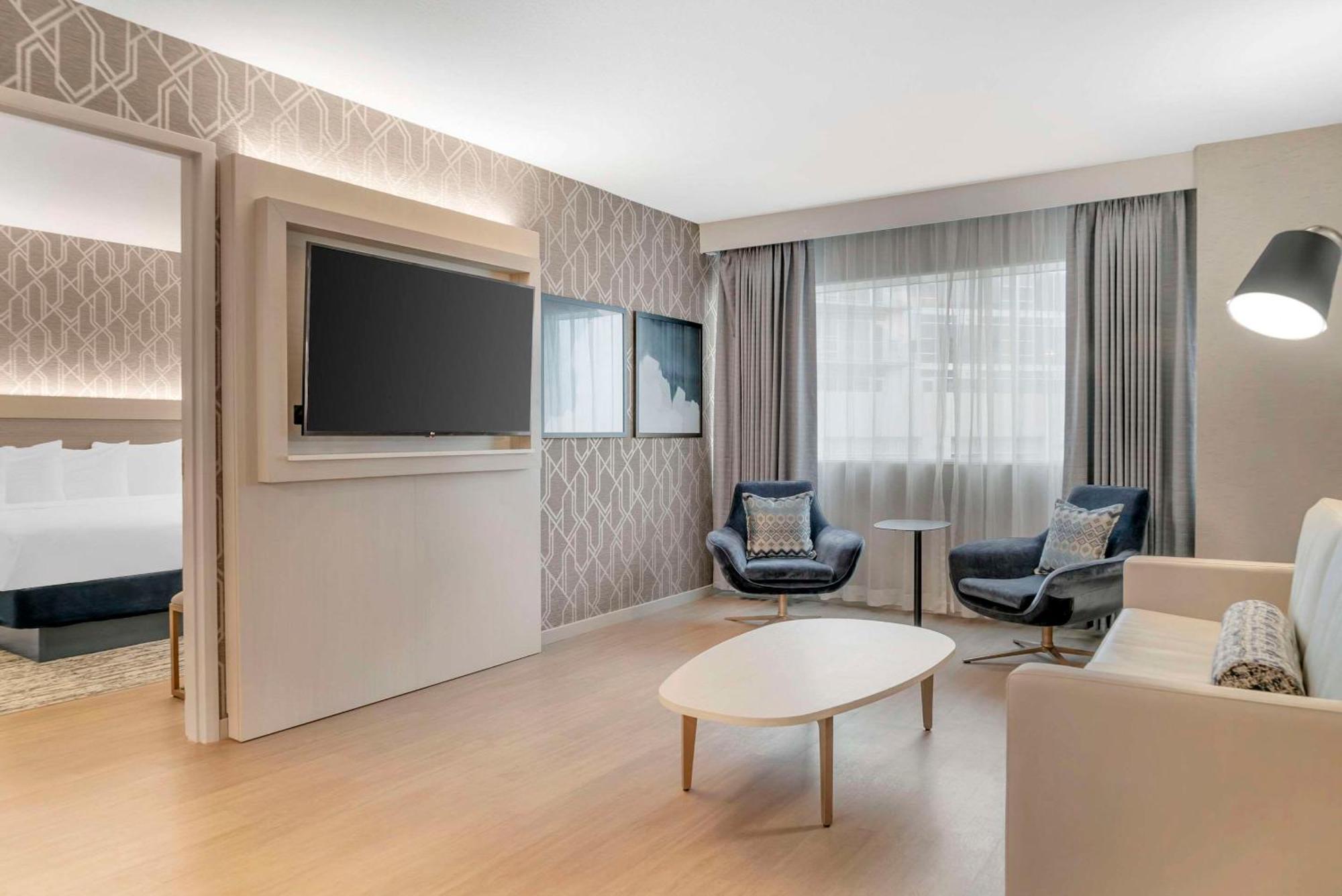 Radisson Plaza Hotel And Suites Kalamazoo Ngoại thất bức ảnh